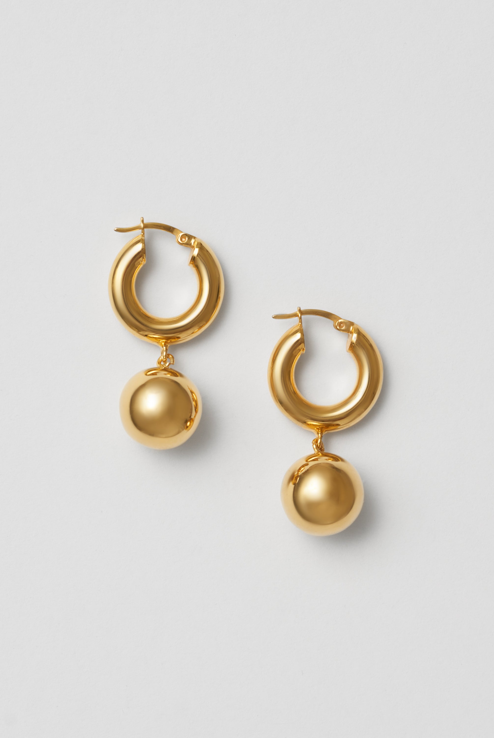 gold earrings