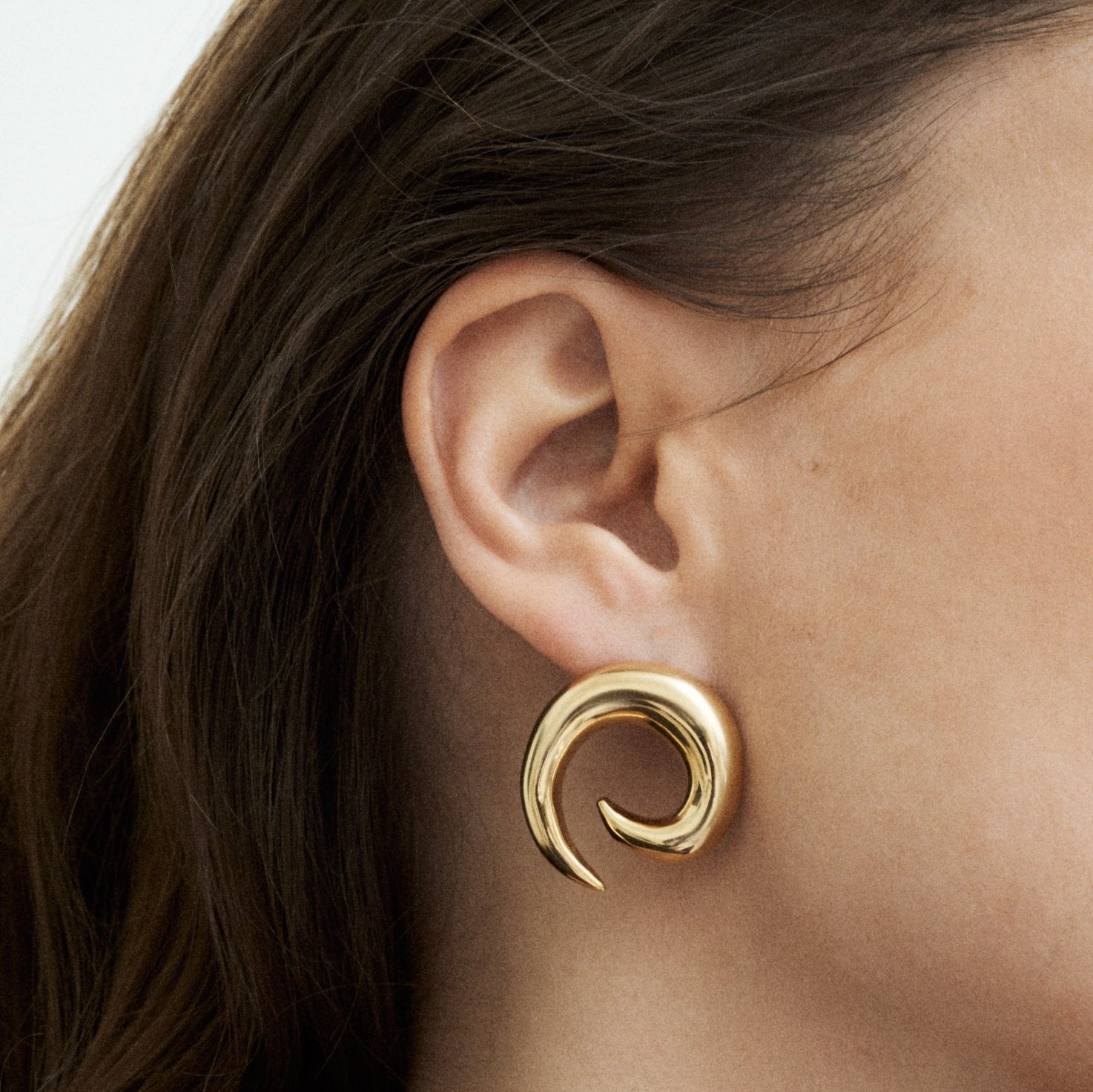 gold earrings