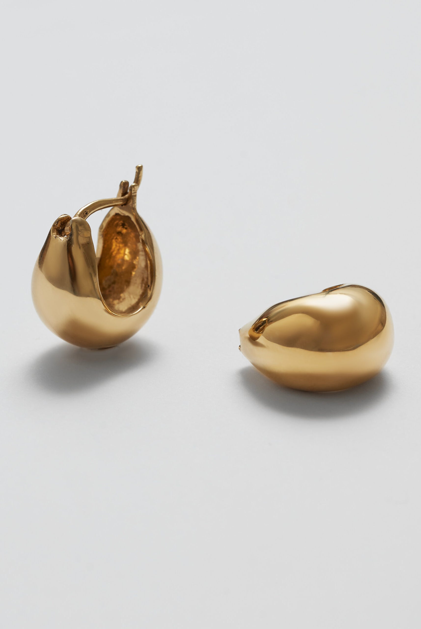 gold earrings