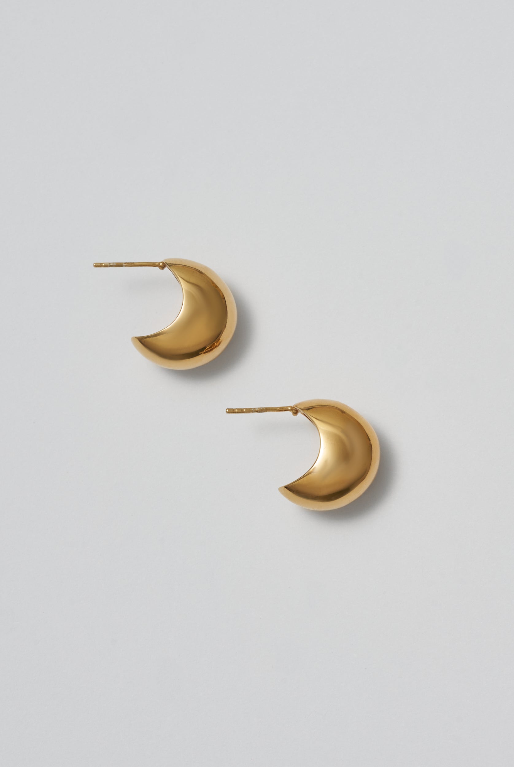 gold earrings