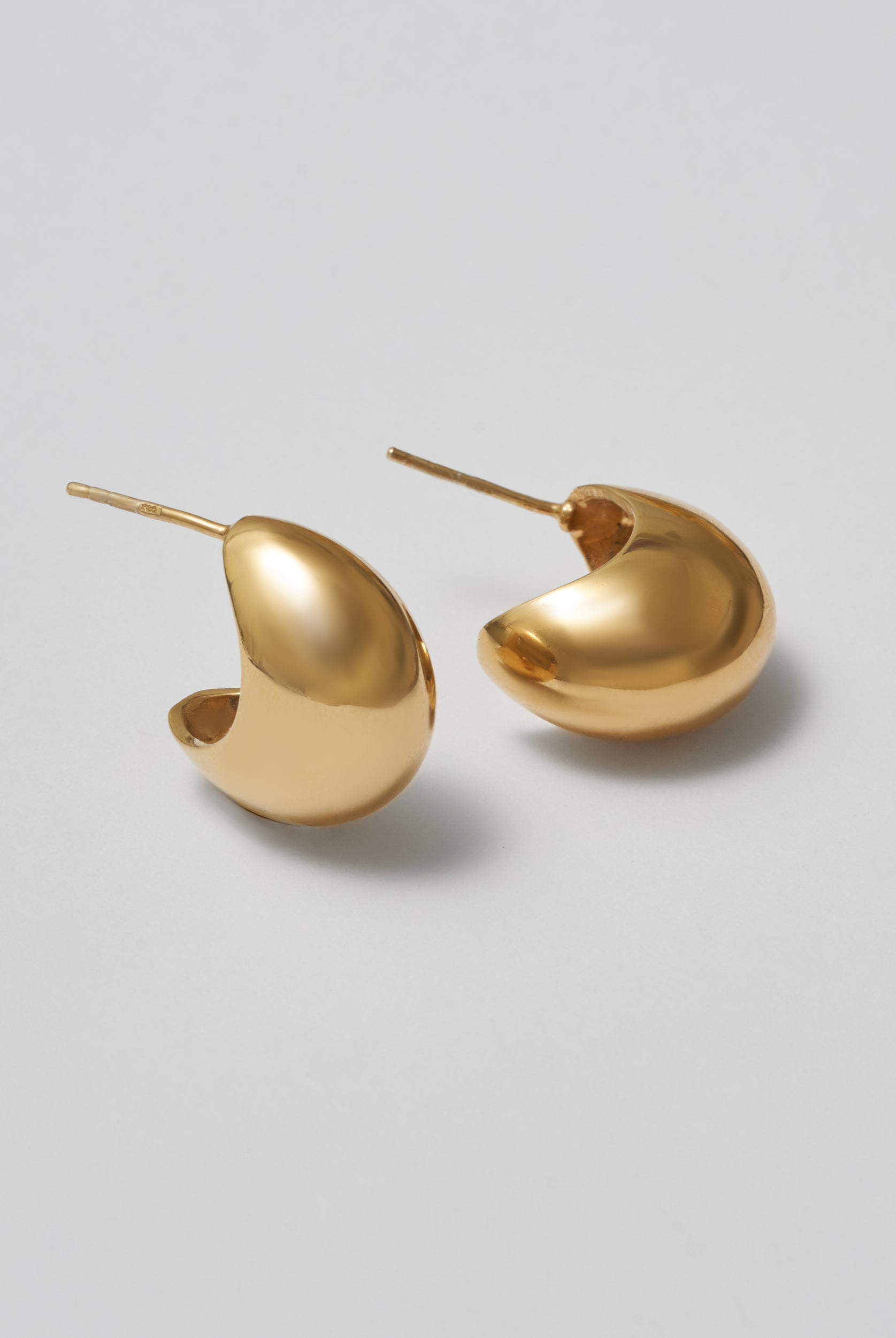 gold earrings