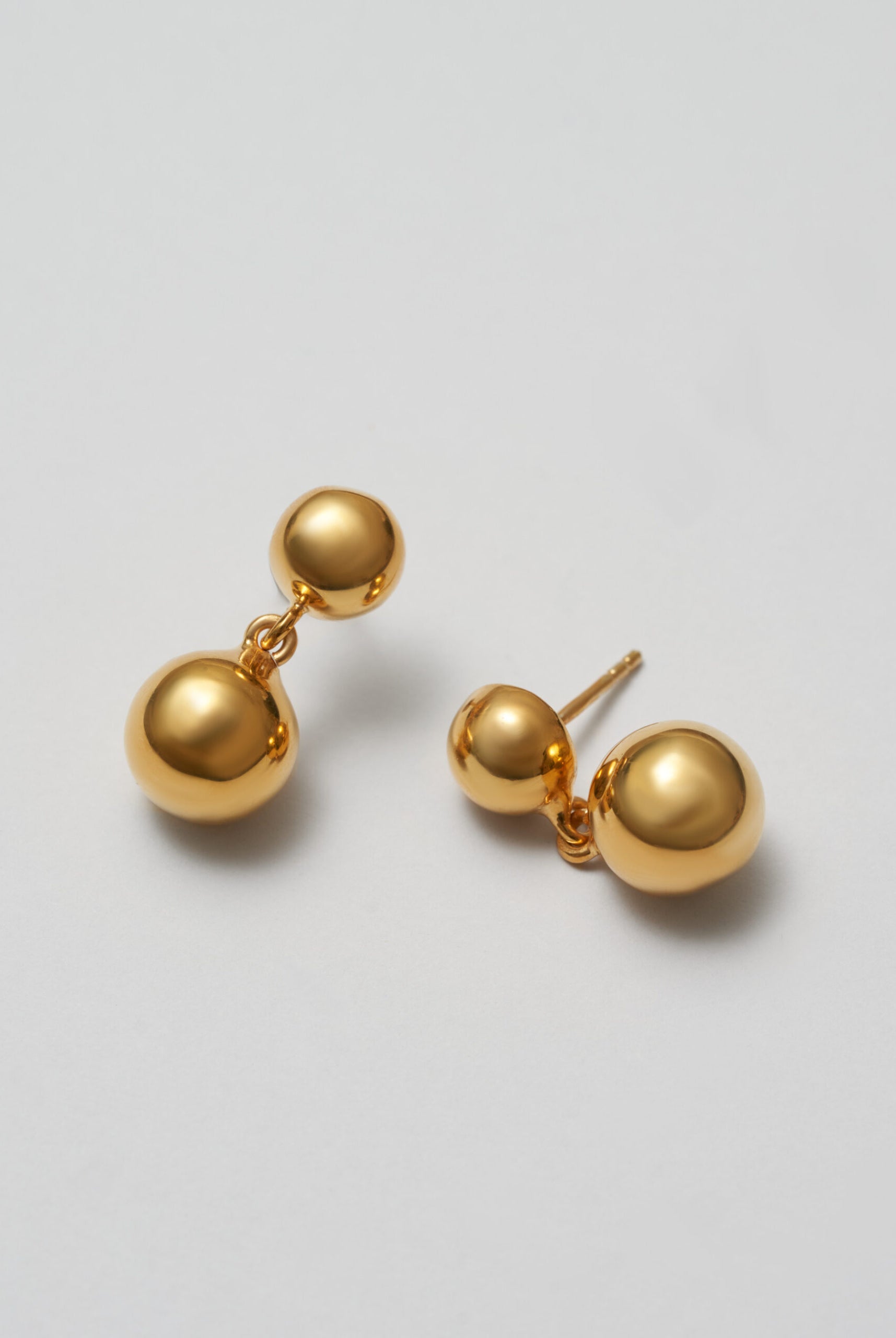 gold earrings