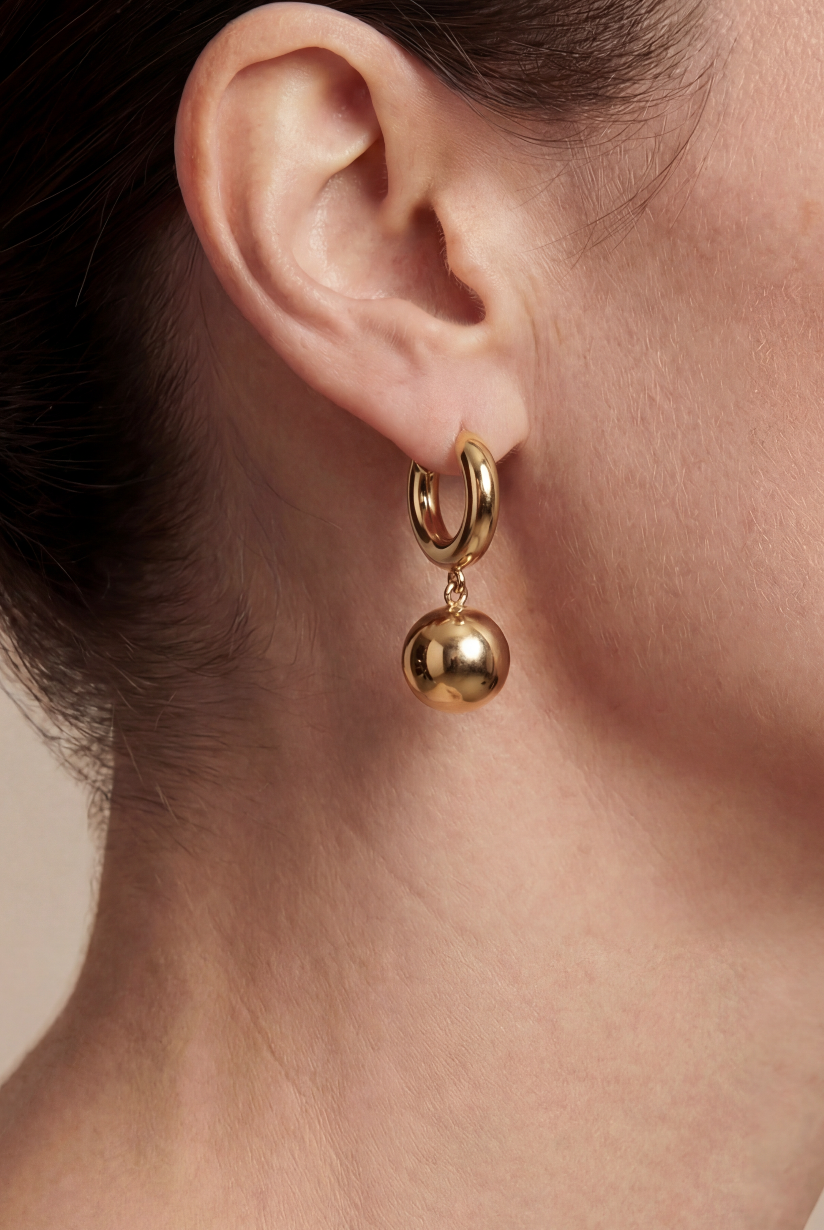 gold earrings
