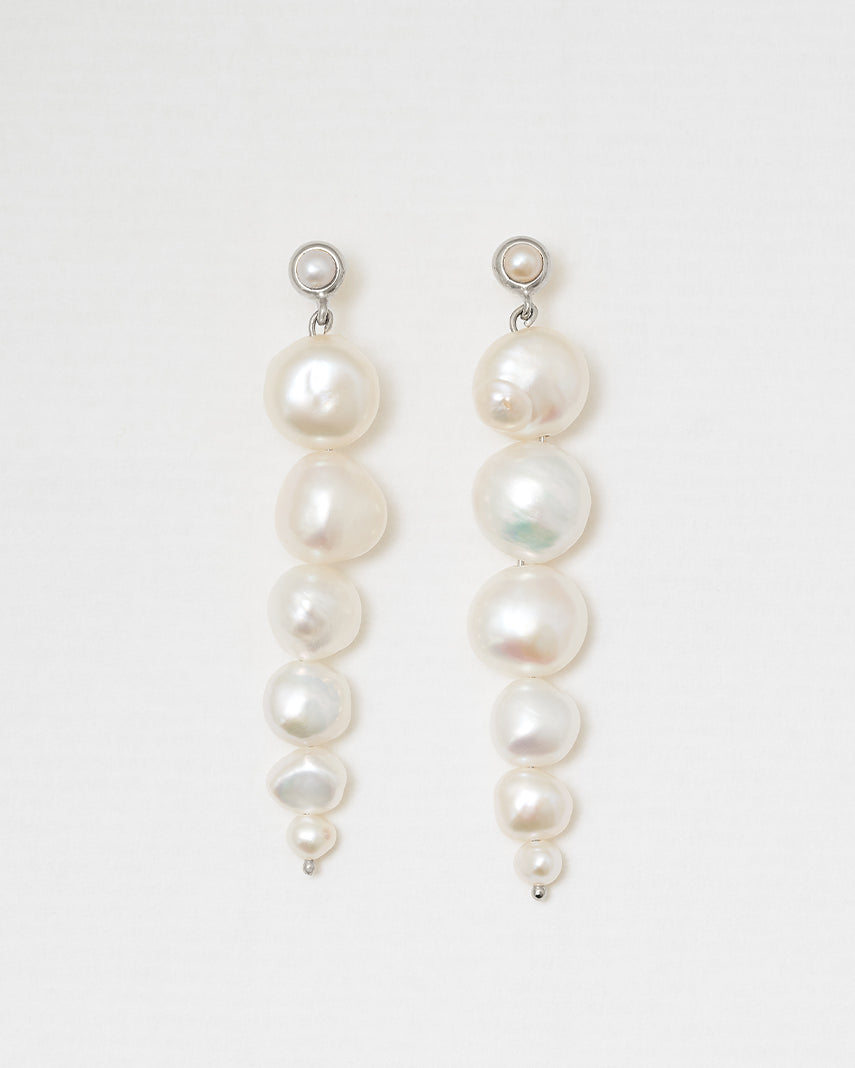 Drop pearl earrings silver