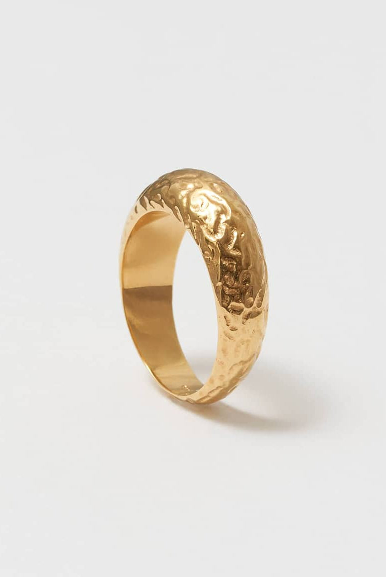 thick_dome_ring_structured_gold