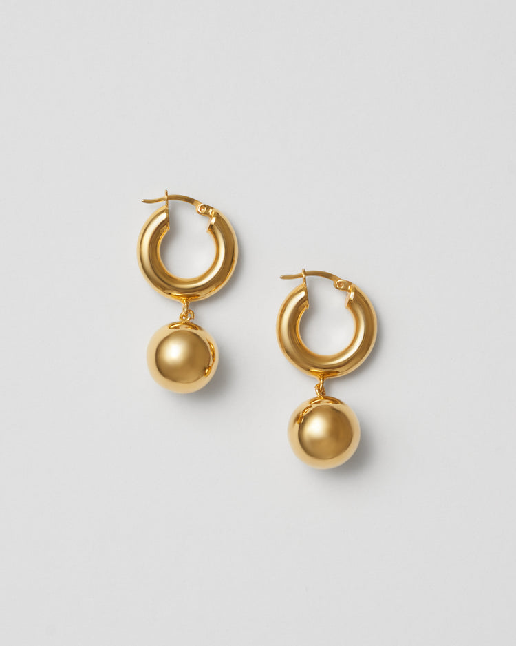 gold earrings