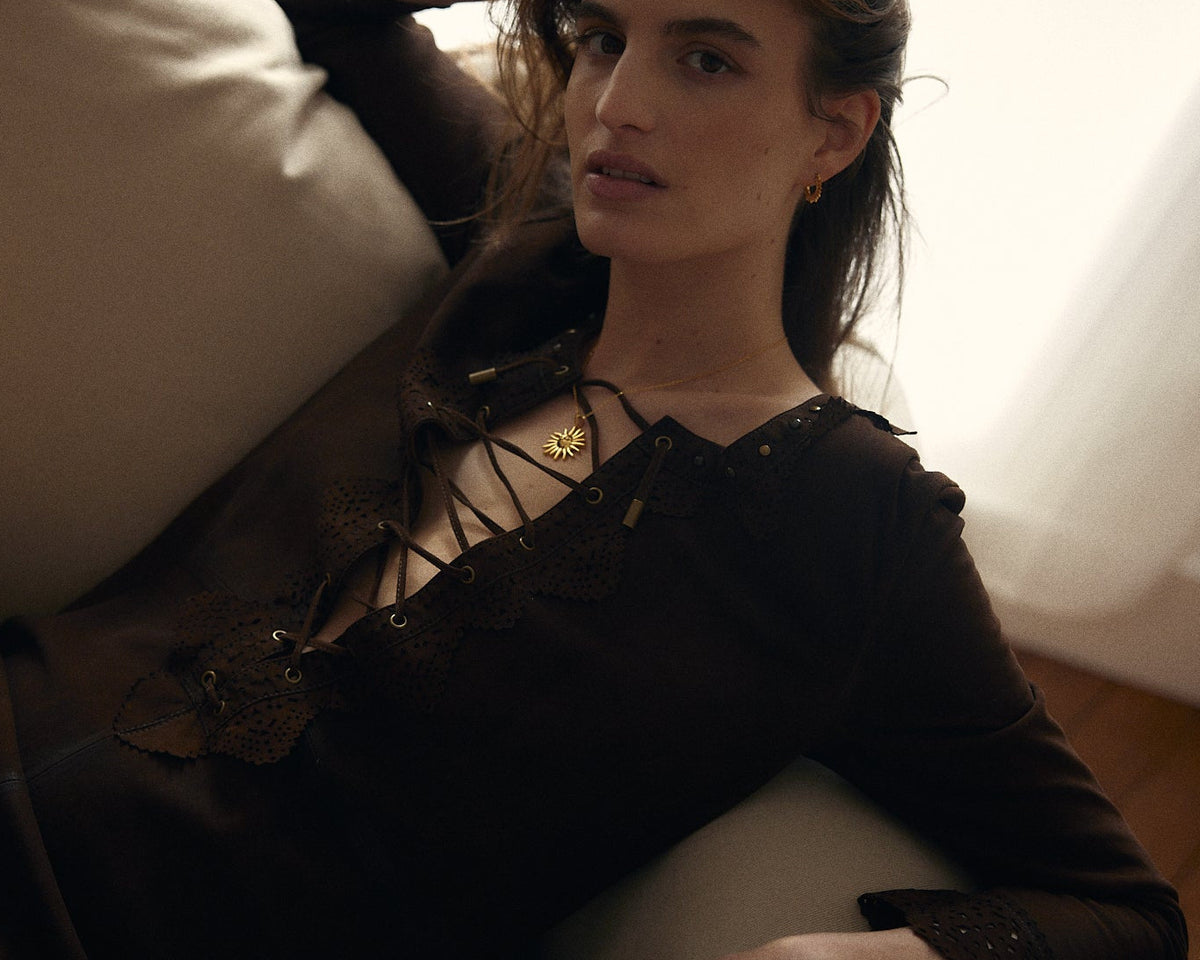 gold earrings