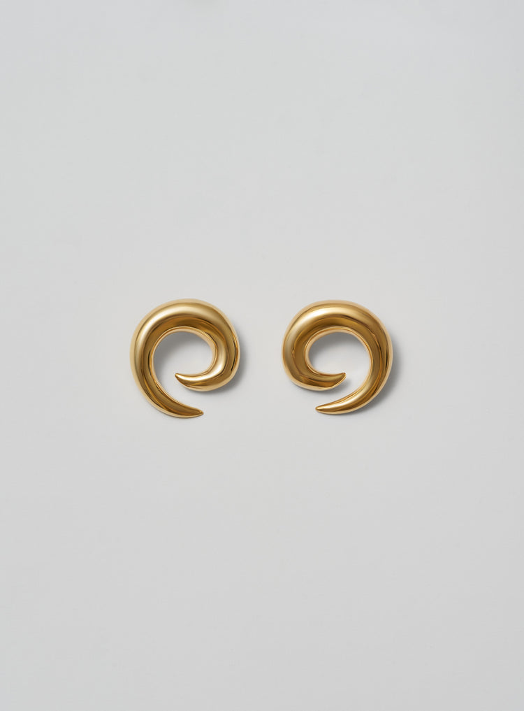 gold earrings