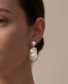 gold earrings