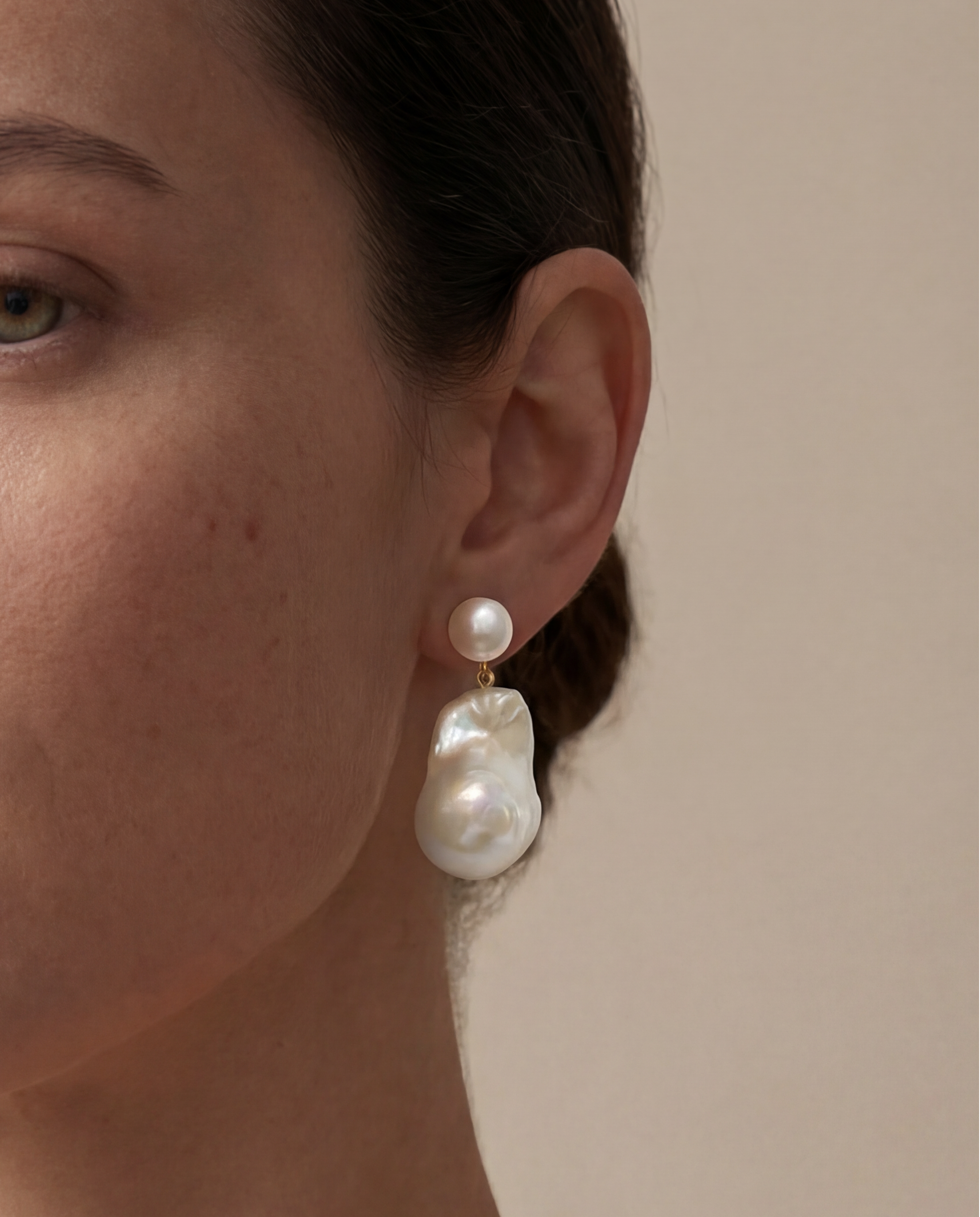 gold earrings