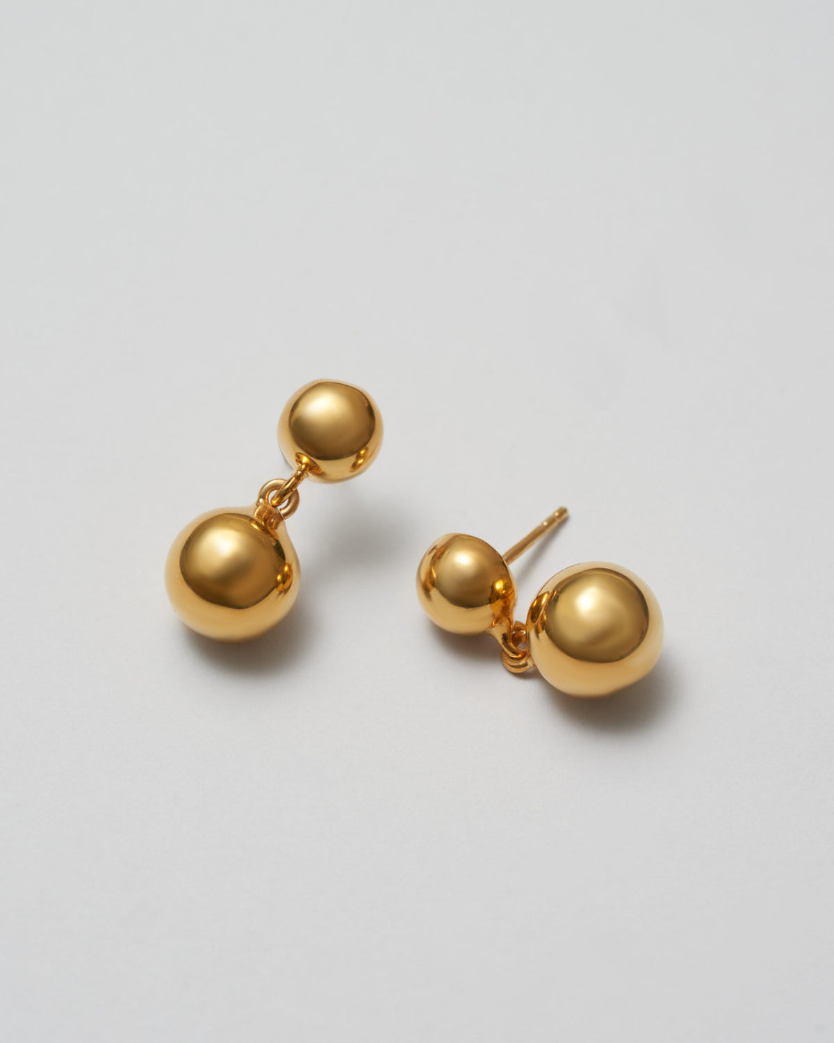 gold earrings