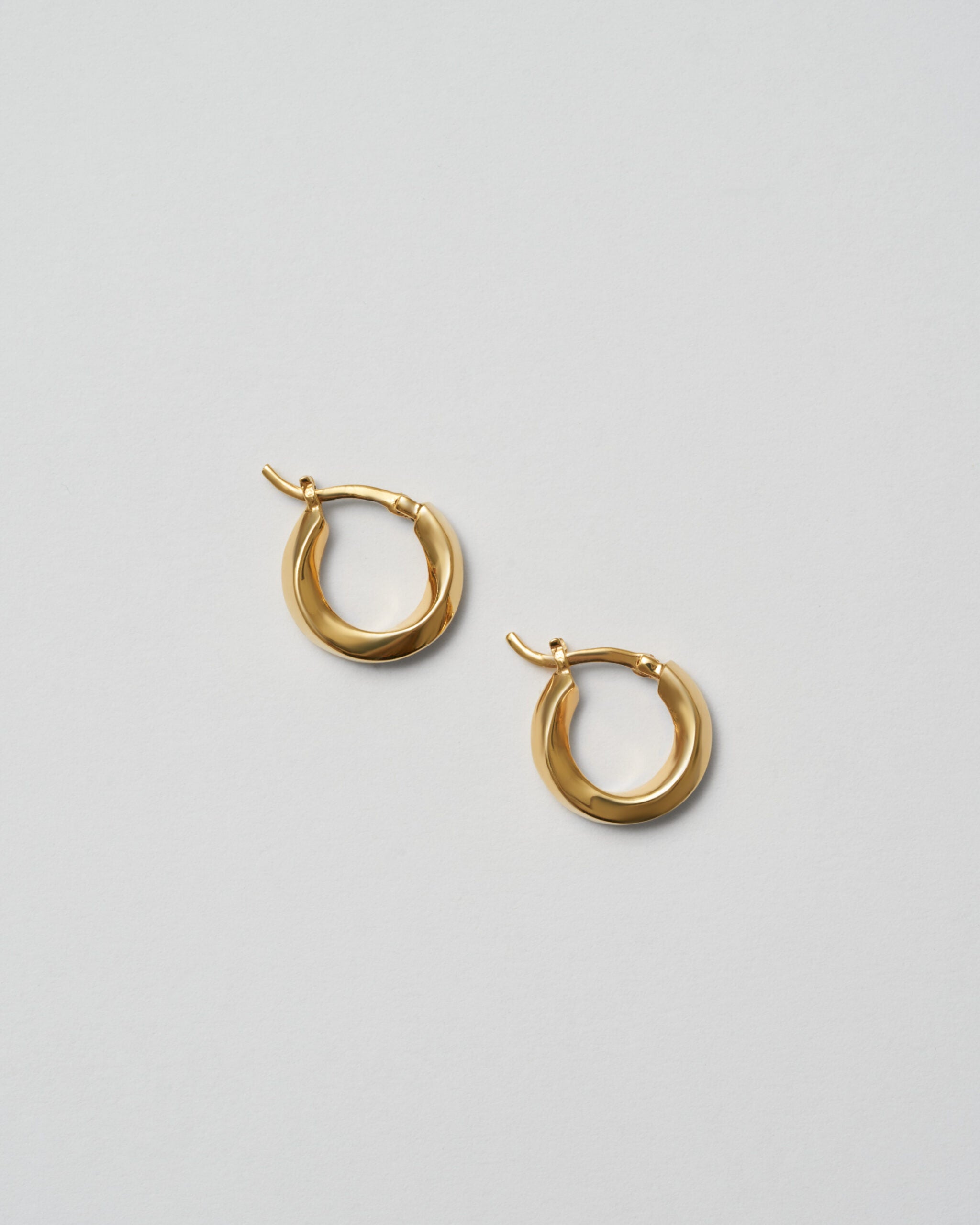 gold earrings
