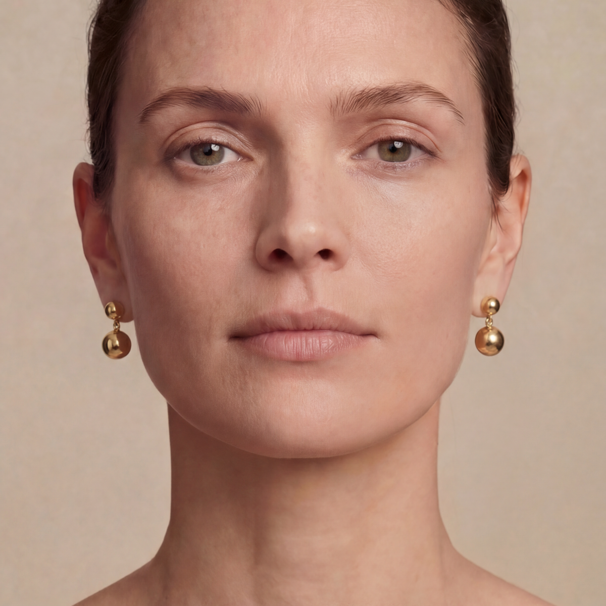 gold earrings