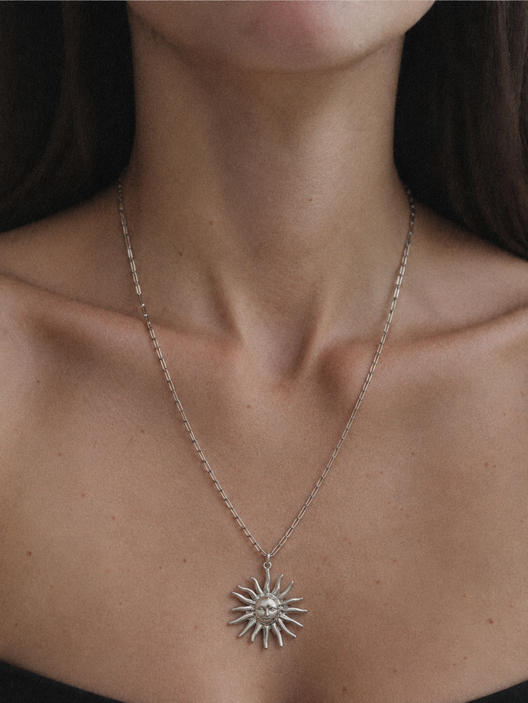 Helios Fine Necklace Silver