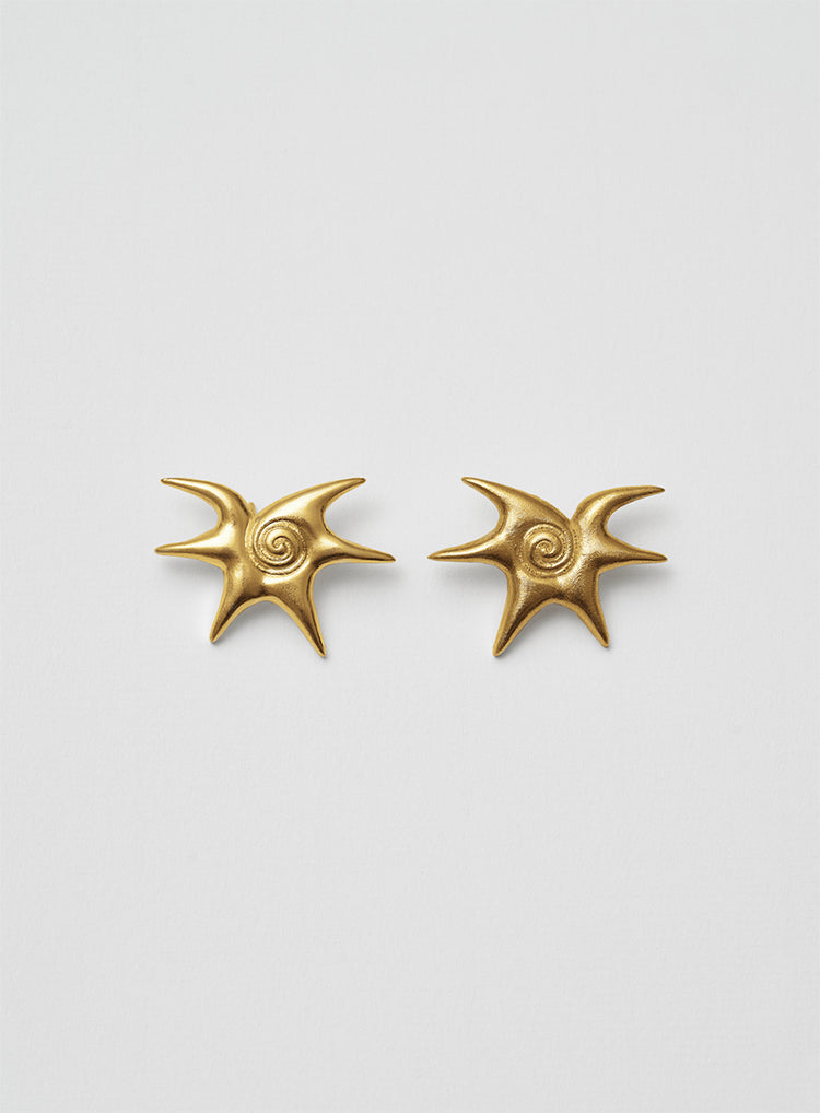 gold earrings